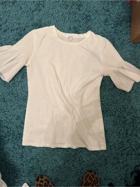 White Ruffled Sleeve Women's Top xs Maette